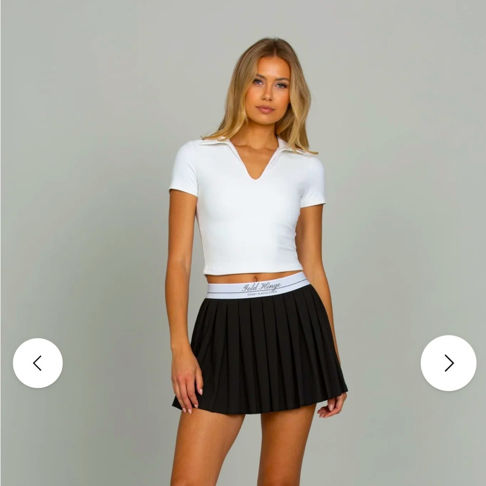 GOLD HINGE WHITE PREPPY V-NECK POLO TOP